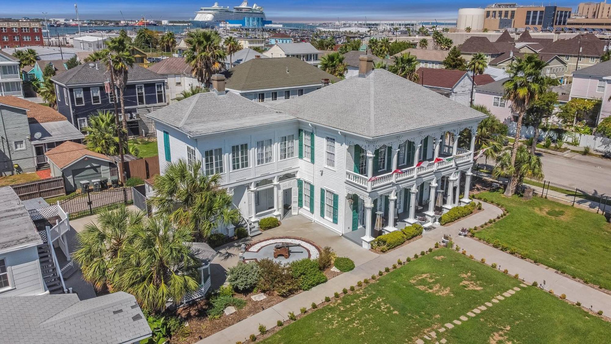 The George Manor Bed and Breakfast Galveston Exteriör bild